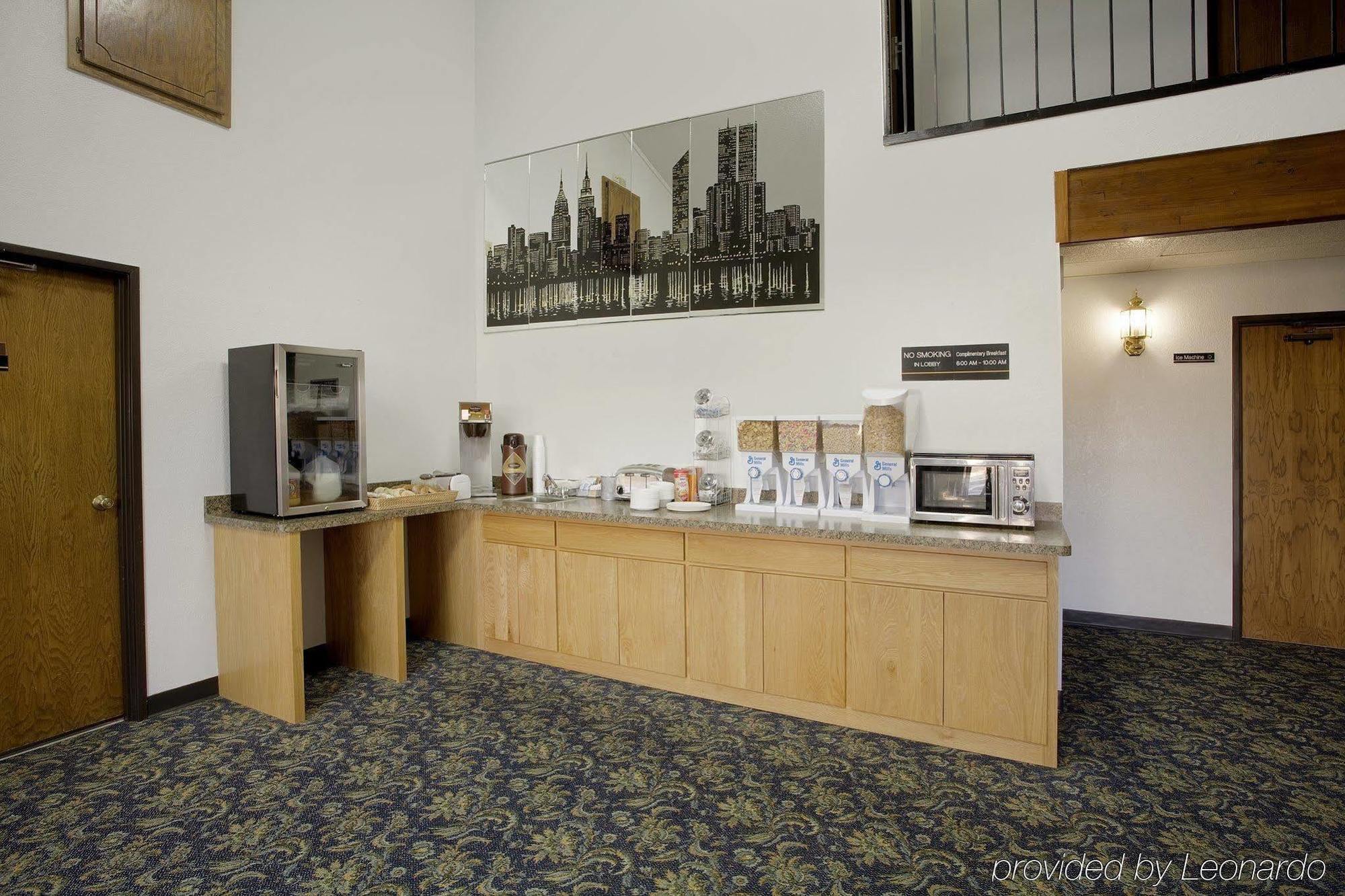 Waconia Inn And Suites Dalaman gambar