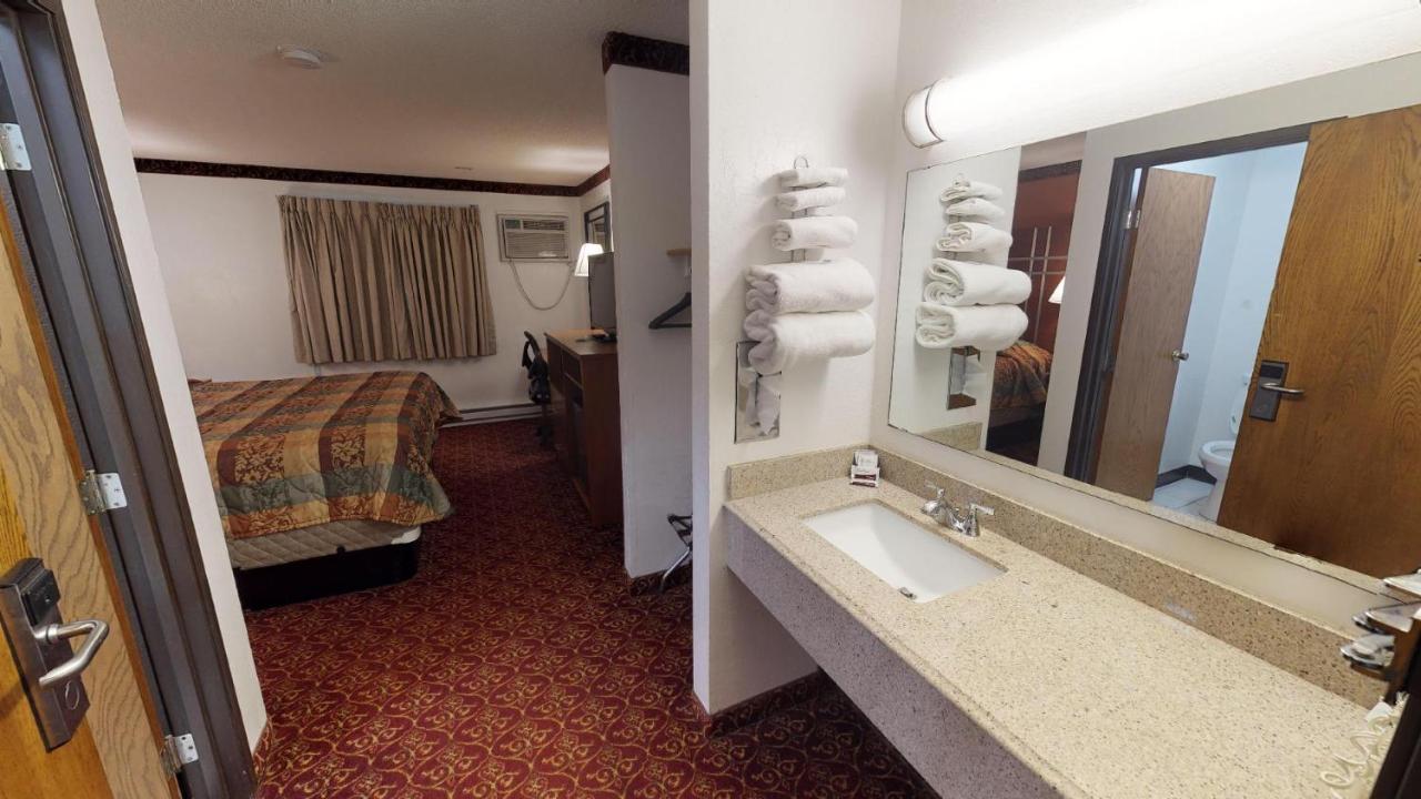 Waconia Inn And Suites Luaran gambar